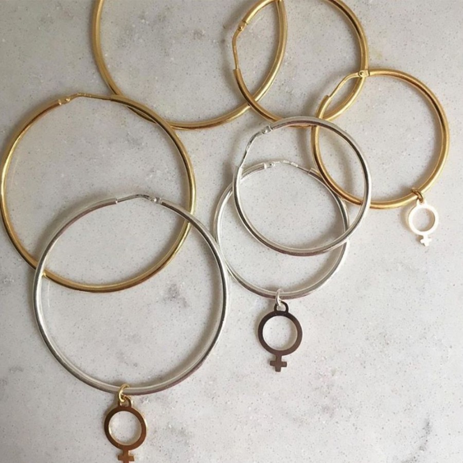 Orhangen CU Jewellery | Cu Jewellery – Letters Medium Hoop Orhangen, Guld