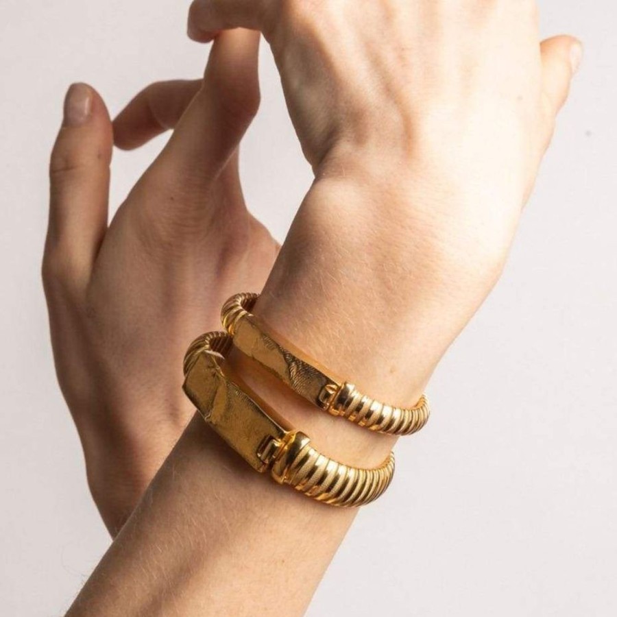 Armband Cornelia Webb Smycken | Cornelia Webb – Molded Pipe Armband, Guld